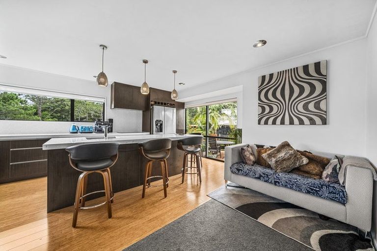 Photo of property in 195a Browns Bay Road, Browns Bay, Auckland, 0630