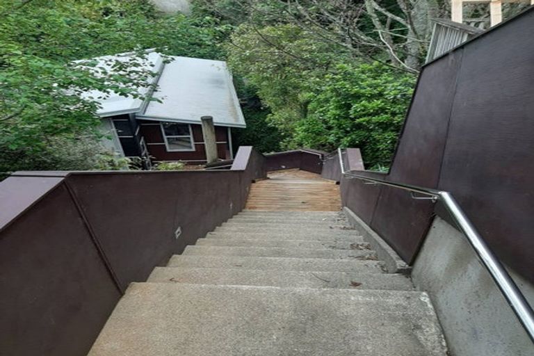 Photo of property in 35 Weld Street, Wadestown, Wellington, 6012
