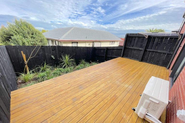 Photo of property in 10/15 Sunhill Road, Sunnyvale, Auckland, 0612