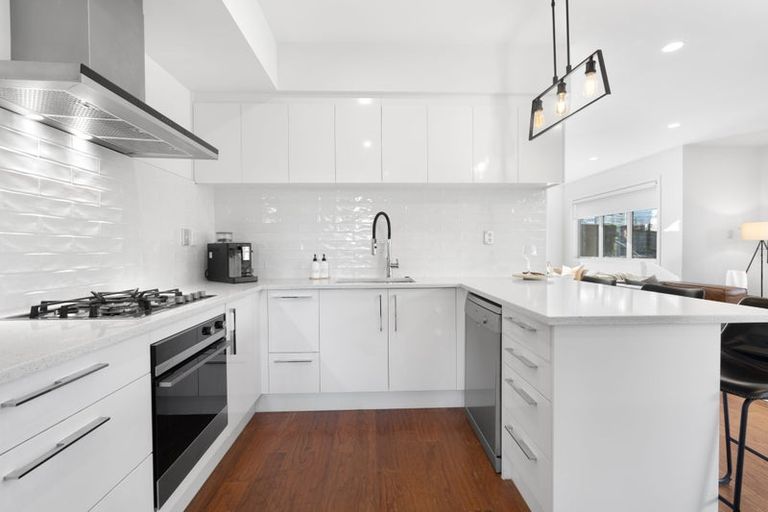 Photo of property in 136 Voyager Drive, Gulf Harbour, Whangaparaoa, 0930