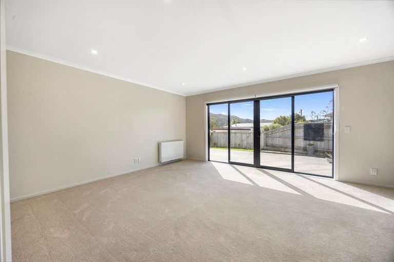 Photo of property in 13 Henrietta Maxwell Grove, Wainuiomata, Lower Hutt, 5014