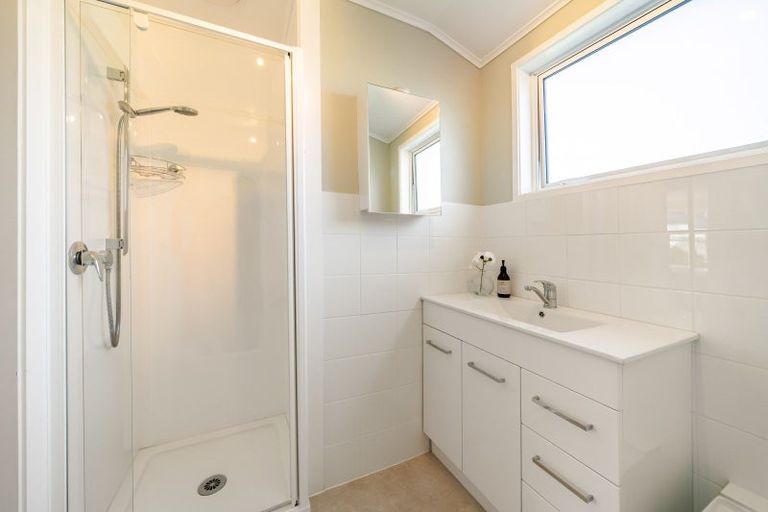 Photo of property in 7 Moehau Grove, Trentham, Upper Hutt, 5018