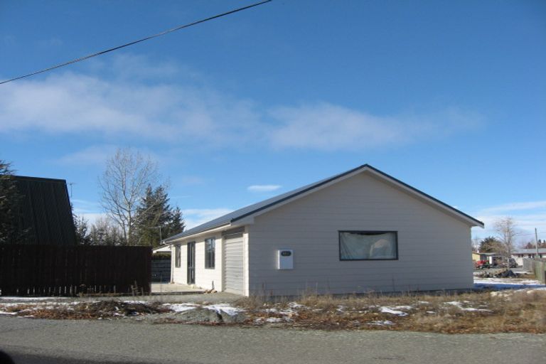 Photo of property in 25 Rata Road, Twizel, 7901