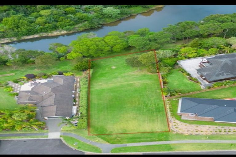 Photo of property in 19 Spinnaker Point, Haruru, 0204