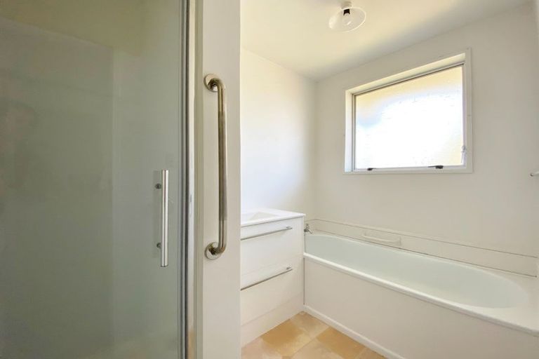 Photo of property in 2/329 Hendersons Road, Hoon Hay, Christchurch, 8025