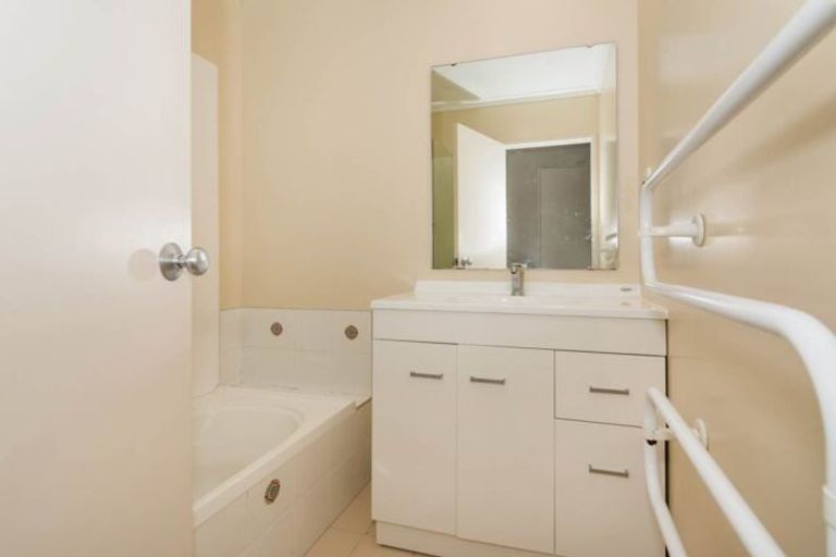 Photo of property in 22 Chapel Road, Flat Bush, Auckland, 2019