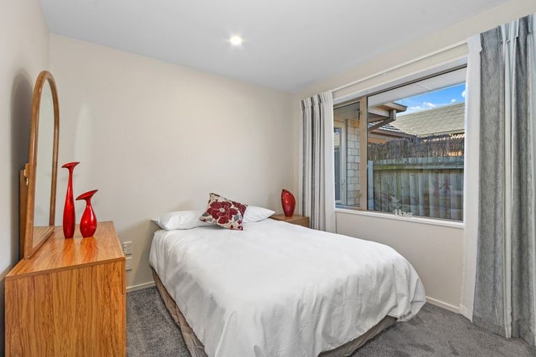 Photo of property in 1/44 Sawyers Arms Road, Northcote, Christchurch, 8052