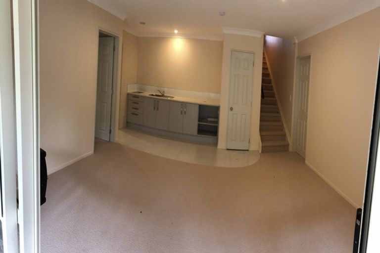 Photo of property in 16 Kokiri Street, Te Atatu South, Auckland, 0610