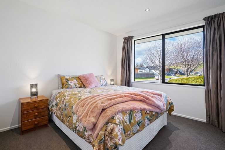 Photo of property in 42a&b Kelliher Drive, Wanaka, 9305