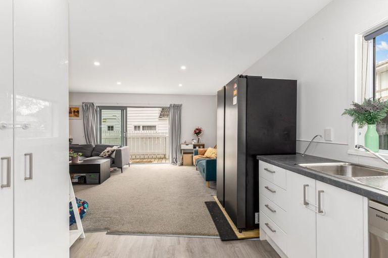 Photo of property in 59b Larsen Crescent, Tawa, Wellington, 5028