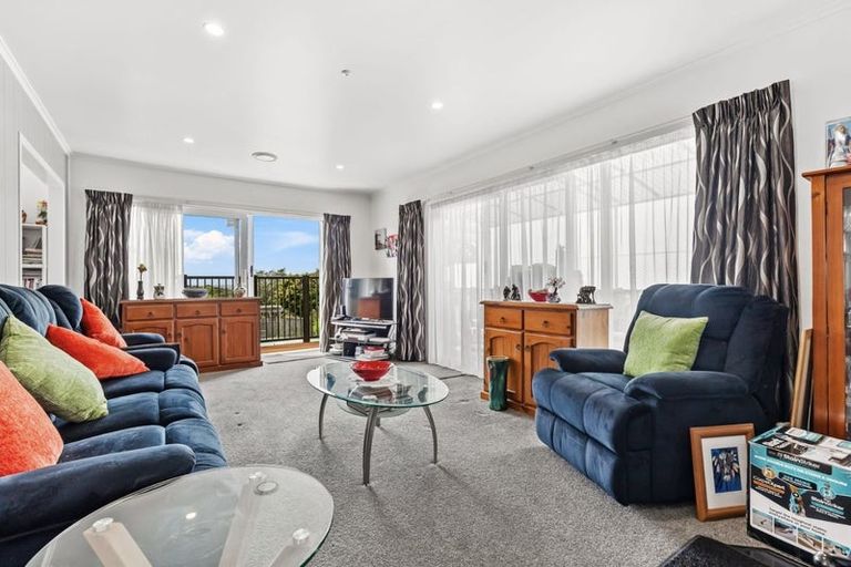Photo of property in 199 Don Buck Road, Massey, Auckland, 0614