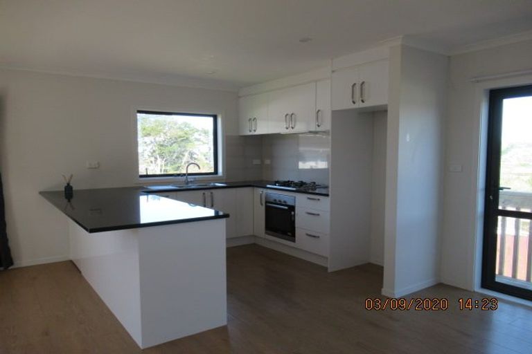 Photo of property in 25 Glenbervie Crescent, Massey, Auckland, 0614