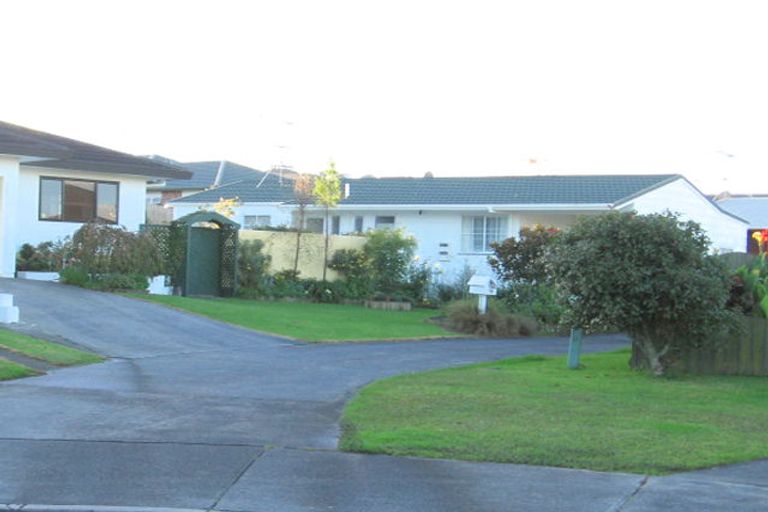 Photo of property in 137 Florence Avenue, Orewa, 0931
