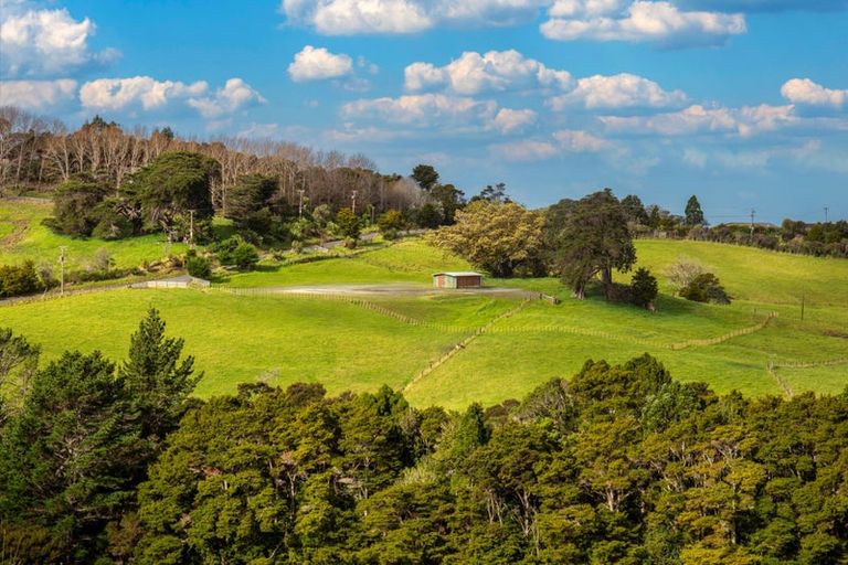 Photo of property in 54 Kourataki Road, Leigh, Warkworth, 0985