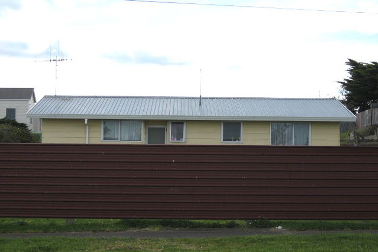 Photo of property in 1d Kowhai Street, Castlecliff, Wanganui, 4501