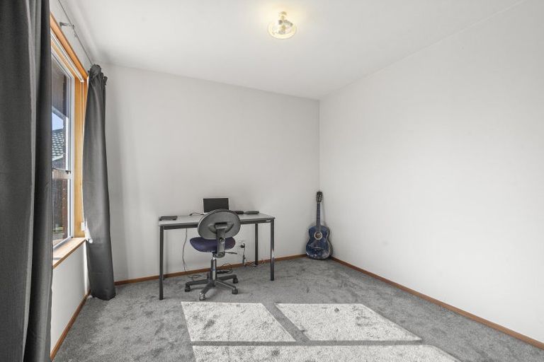 Photo of property in 28 Peebles Drive, Hei Hei, Christchurch, 8042