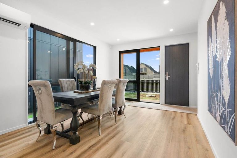 Photo of property in 10 Dorset Down Drive, Karaka, 2580