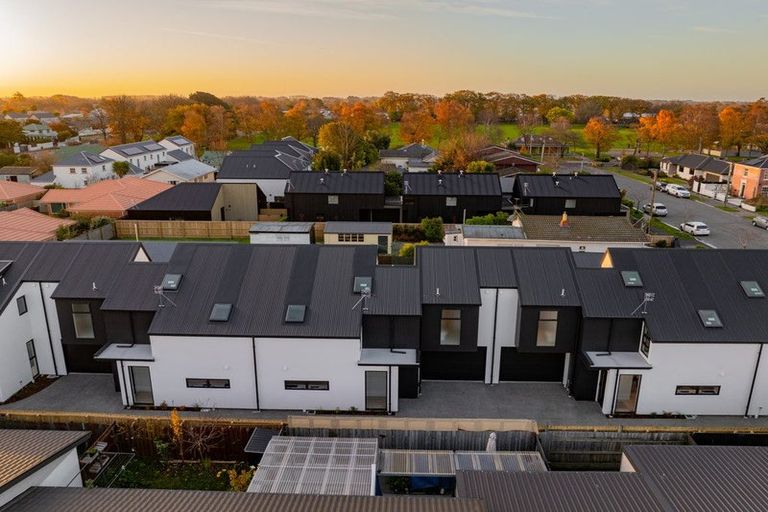 Photo of property in 2/25 Allard Street, Edgeware, Christchurch, 8013