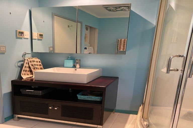 Photo of property in 7 Emily Lane, Greenhithe, Auckland, 0632