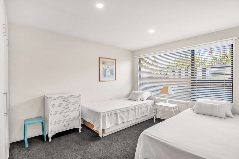 Photo of property in 7 Glenharrow Avenue, Avonhead, Christchurch, 8042