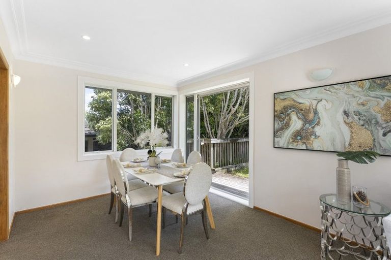 Photo of property in 41 Woodstock Road, Forrest Hill, Auckland, 0620