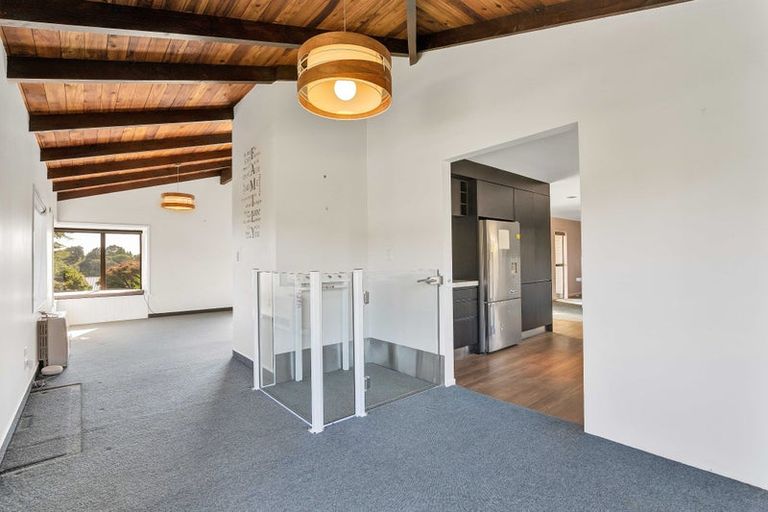 Photo of property in 66 Karina Road, Merrilands, New Plymouth, 4312