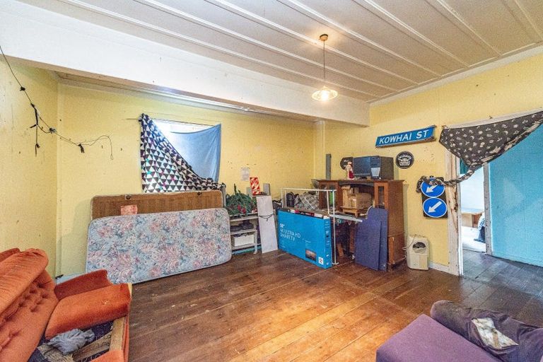 Photo of property in 39 Cornfoot Street, Castlecliff, Whanganui, 4501