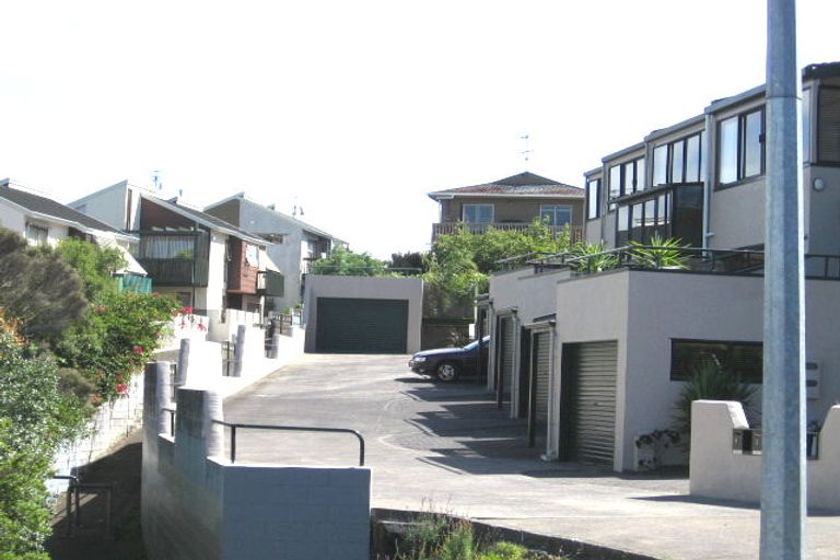 Photo of property in 5/6 City View Terrace, Birkenhead, Auckland, 0626