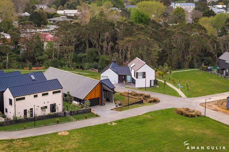 Photo of property in 4 Heda Loop, Whitford, 2571