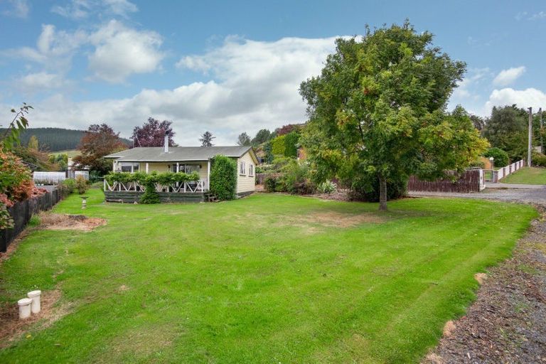 Photo of property in 11 Sandown Street, Waihola, Milton, 9073