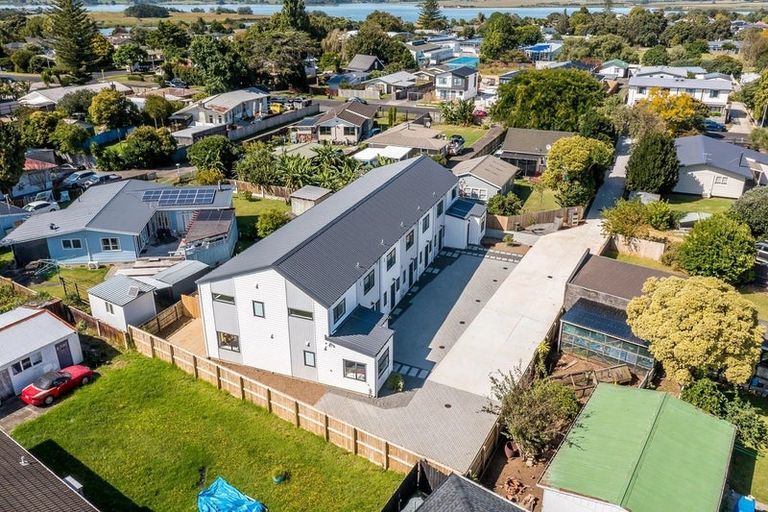 Photo of property in 1/8 Blanes Road, Weymouth, Auckland, 2103