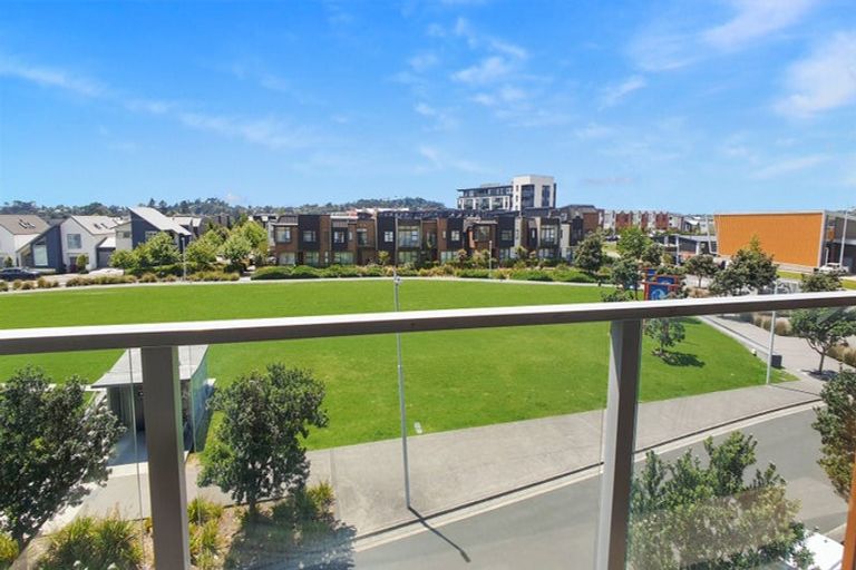 Photo of property in 202/160d Hobsonville Point Road, Hobsonville, Auckland, 0616