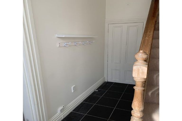 Photo of property in 5 Devon Street, Aro Valley, Wellington, 6021