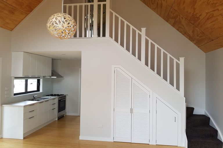 Photo of property in 118 The Ridgeway, Mornington, Wellington, 6021