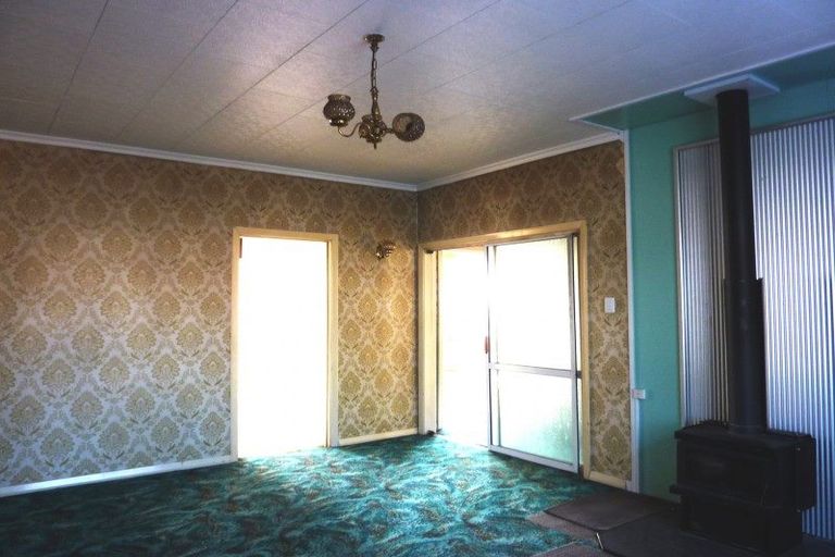 Photo of property in 53 Peel Street, Westport, 7825