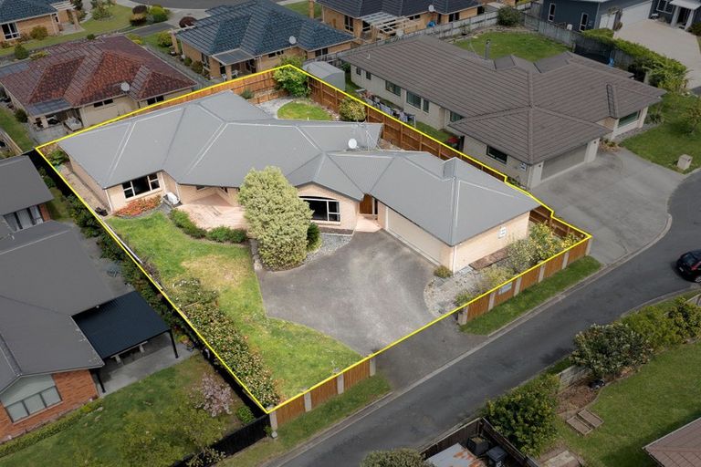 Photo of property in 12 Tarrango Way, Rototuna, Hamilton, 3210