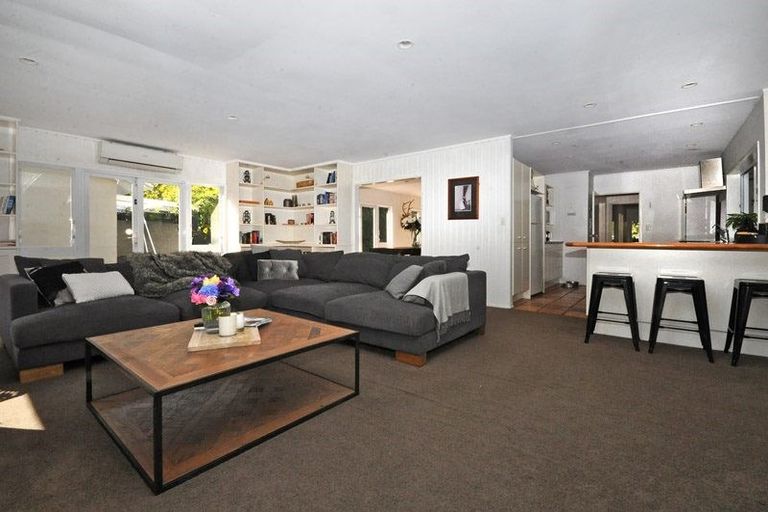 Photo of property in 82 Upper Harbour Drive, Greenhithe, Auckland, 0632