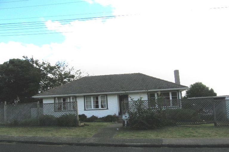 Photo of property in 57 Amberley Avenue, Te Atatu South, Auckland, 0610