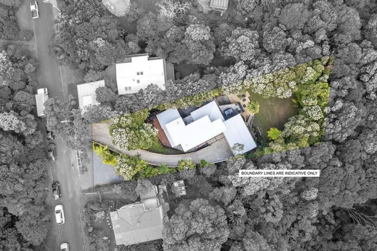 Photo of property in 13 Miha Road, Titirangi, Auckland, 0604