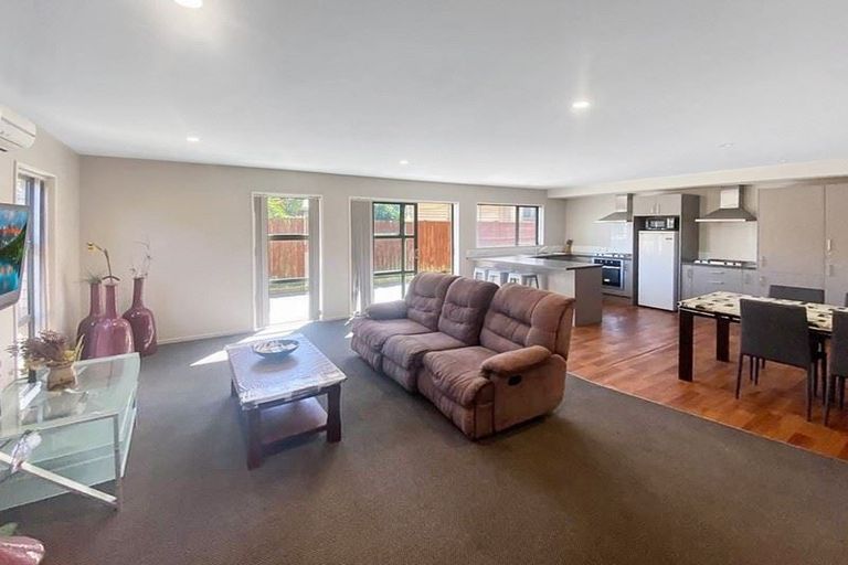 Photo of property in 100 Rattray Street, Riccarton, Christchurch, 8041
