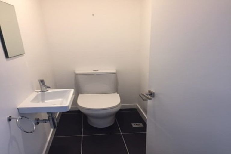 Photo of property in 12/7u Handyside Street, Tawa, Wellington, 5028