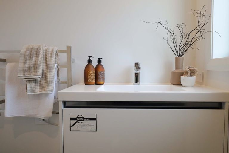 Photo of property in 4 Samuel Place, Terrace End, Palmerston North, 4410