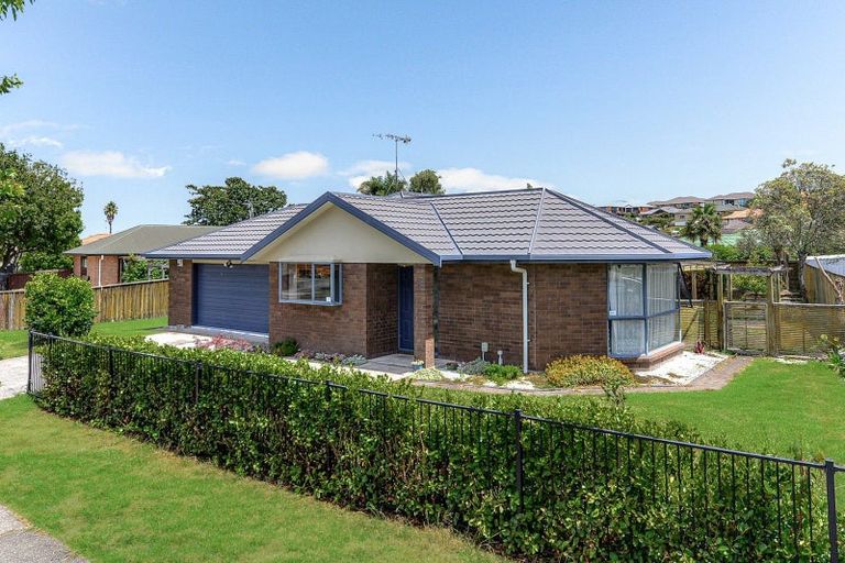 Photo of property in 14 Farnborough Drive, Nawton, Hamilton, 3200