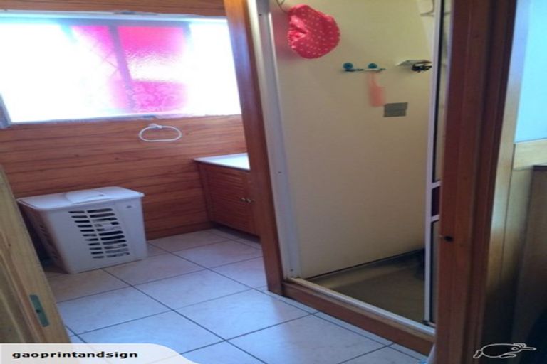 Photo of property in 197 Henderson Valley Road, Henderson, Auckland, 0612