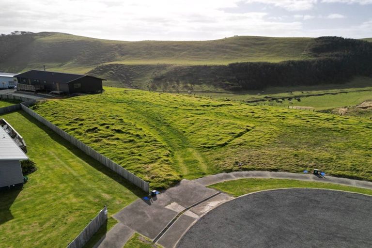 Photo of property in 7 Snapper Street, Baylys Beach, 0377