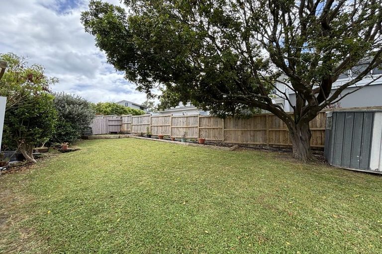 Photo of property in 59 Kennedy Avenue, Forrest Hill, Auckland, 0620
