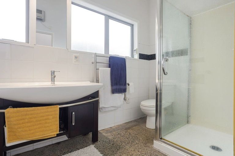 Photo of property in 2b Roach Street, Maeroa, Hamilton, 3200