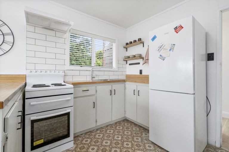 Photo of property in 57 Terra Nova Street, Glen Eden, Auckland, 0602