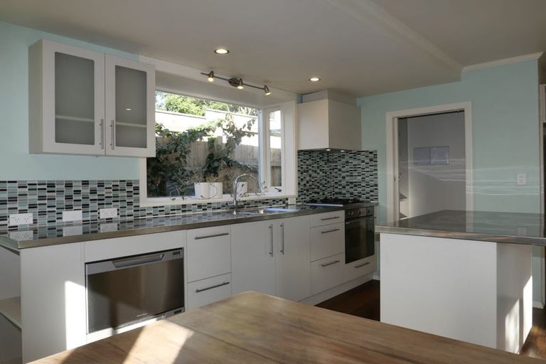 Photo of property in 42 Poplar Avenue, Raumati South, Paraparaumu, 5032