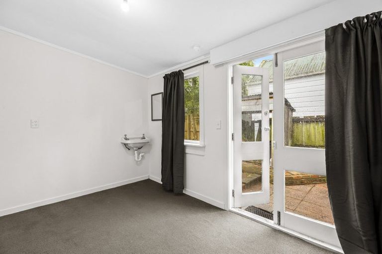 Photo of property in 44 Heriot Row, Dunedin Central, Dunedin, 9016